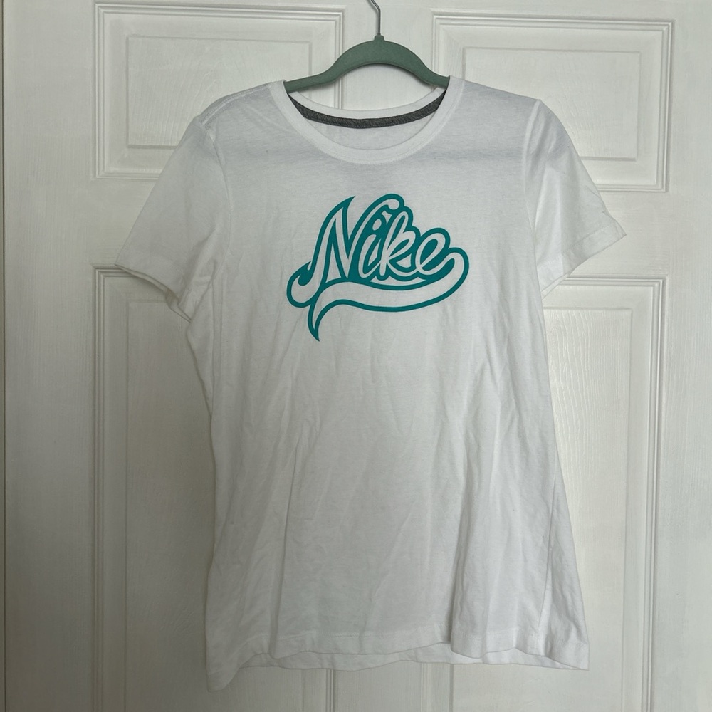 Nike White Slim Fit T-Shirt